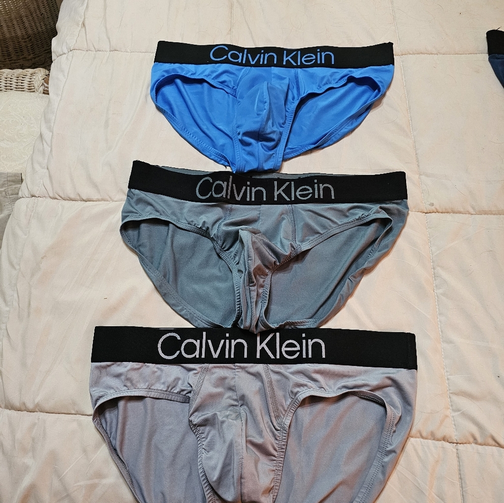 Calvin Klein Men's Briefs - Blue and Gray Trio